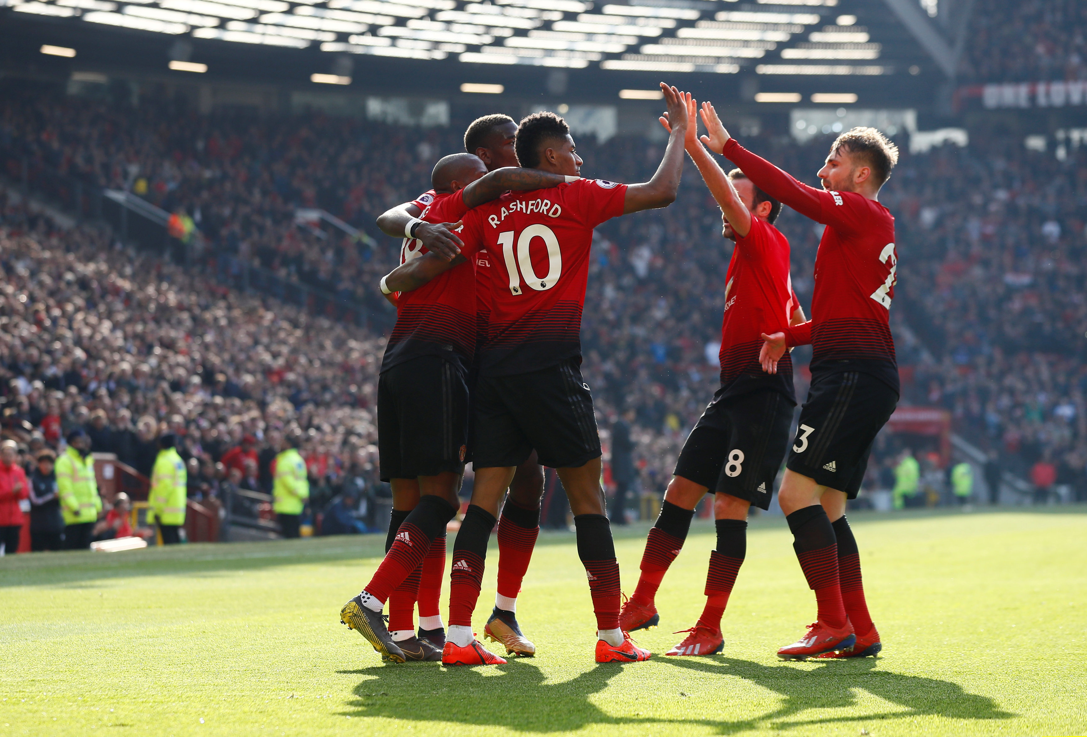 約背後的深 約背後的深